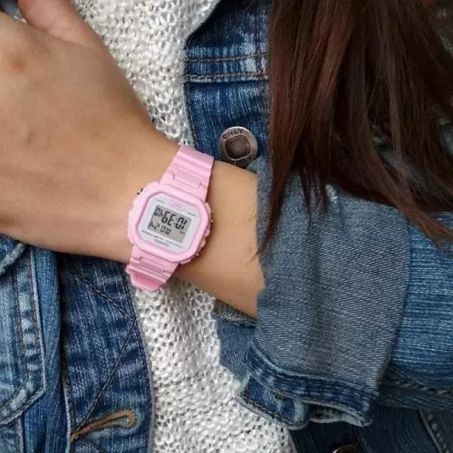 Zegarek damski Casio LA-20WH-4A1EF na pasku różowy, srebrny wyświetlacz - zdjęcie 2 Zegarek damski Casio LA-20WH-4A1EF na pasku różowy, srebrny wyświetlacz - zdjęcie 2