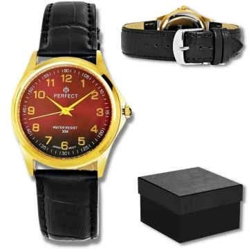 Zegarek męski marki Perfect na czarnym skórzanym pasku z czarną nitką. Złote wskazówki i indeksy na burgundowej, metalicznej tarczy z cyframi arabskimi. Złota koperta zegarka w rozmiarze 38 mm.