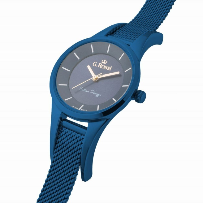 Zegarek damski G.Rossi na granatowej bransolecie typu Mesh. Różowo-złote wskazówki i białe indeksy na niebieskiej i metalicznej tarczy bez cyfr. Niebieska koperta zegarka w rozmiarze 30 mm.