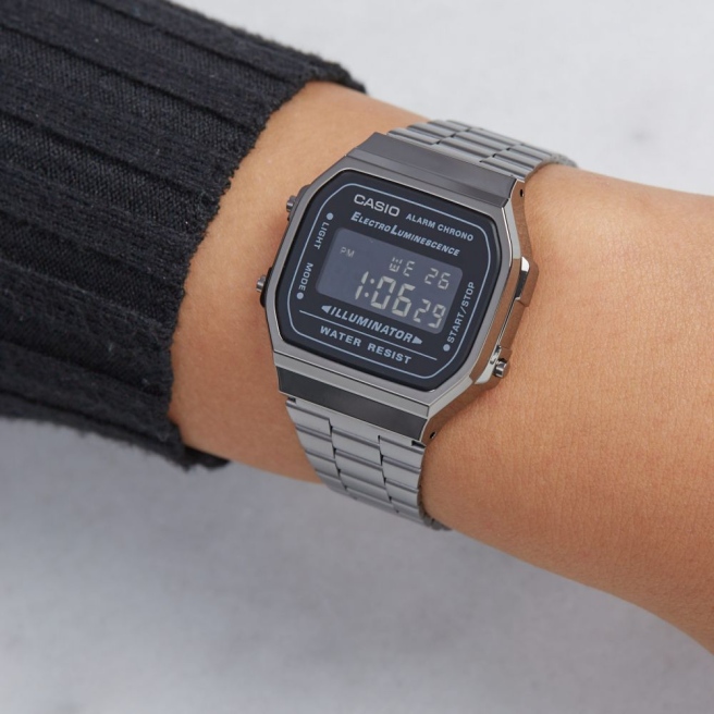 Casio Vintage Iconic A168WEGG-1BEF - Montre unisexe (Neuf (Voir description)) à Collombey pour