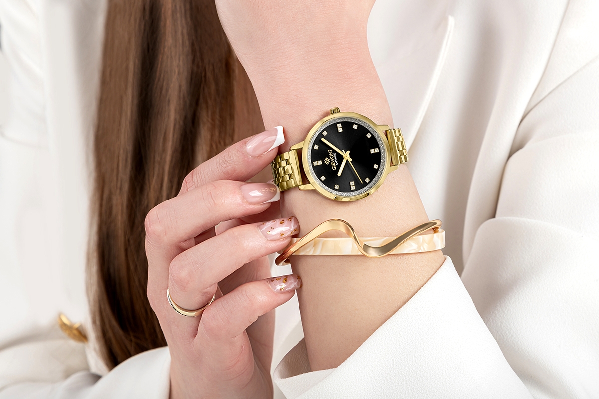 Zegarek damski Giewont Sapphire GW7370-B4 na bransolecie złotej, czarna tarcza - zdjęcie 4 Zegarek damski Giewont Sapphire GW7370-B4 na bransolecie złotej, czarna tarcza - zdjęcie 4