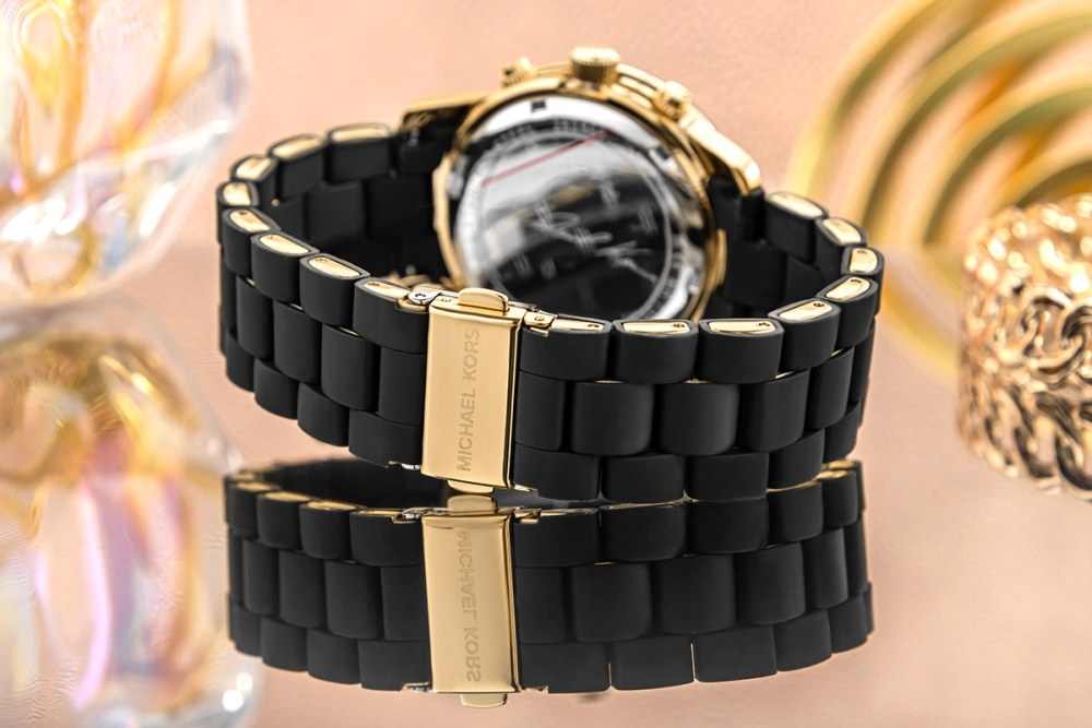 Zegarek damski Michael Kors Runway MK7385 na bransolecie czarnej, czarna tarcza, WR100 - zdjęcie 7 Zegarek damski Michael Kors Runway MK7385 na bransolecie czarnej, czarna tarcza, WR100 - zdjęcie 7
