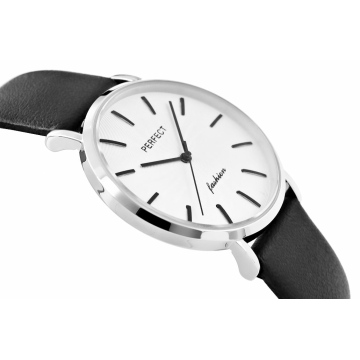 Elegancki zegarek damski marki Perfect na czarnym skórzanym pasku. Tytanowe wskazówki i indeksy na białej, wzorzystej tarczy bez cyfr. Srebrna koperta zegarka w rozmiarze 36 mm.