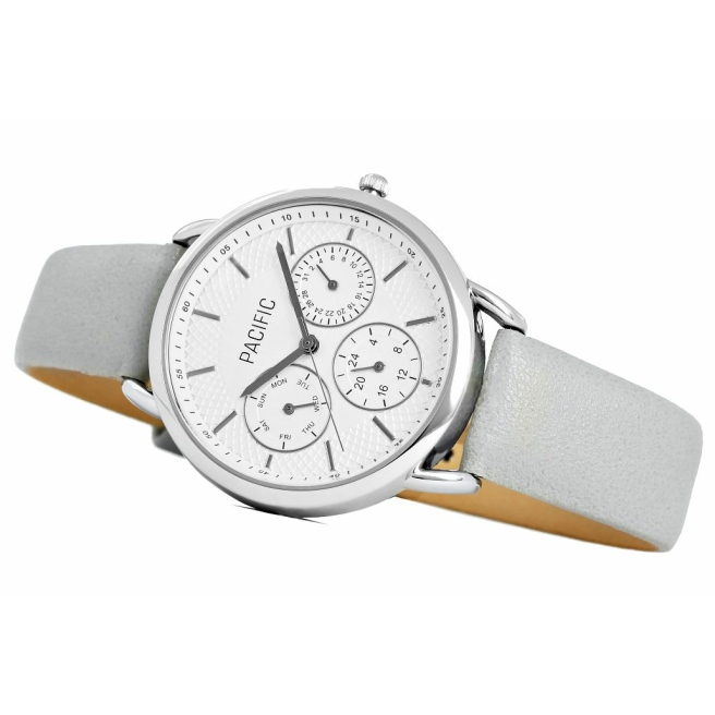 Zegarek damski marki Pacific na szarym, skórzanym pasku. Srebrne wskazówki i indeksy na srebrnej tarczy z chronografami (małe zegary stanowią funkcję ozdobną). Srebrna koperta zegarka o średnicy 36 mm.