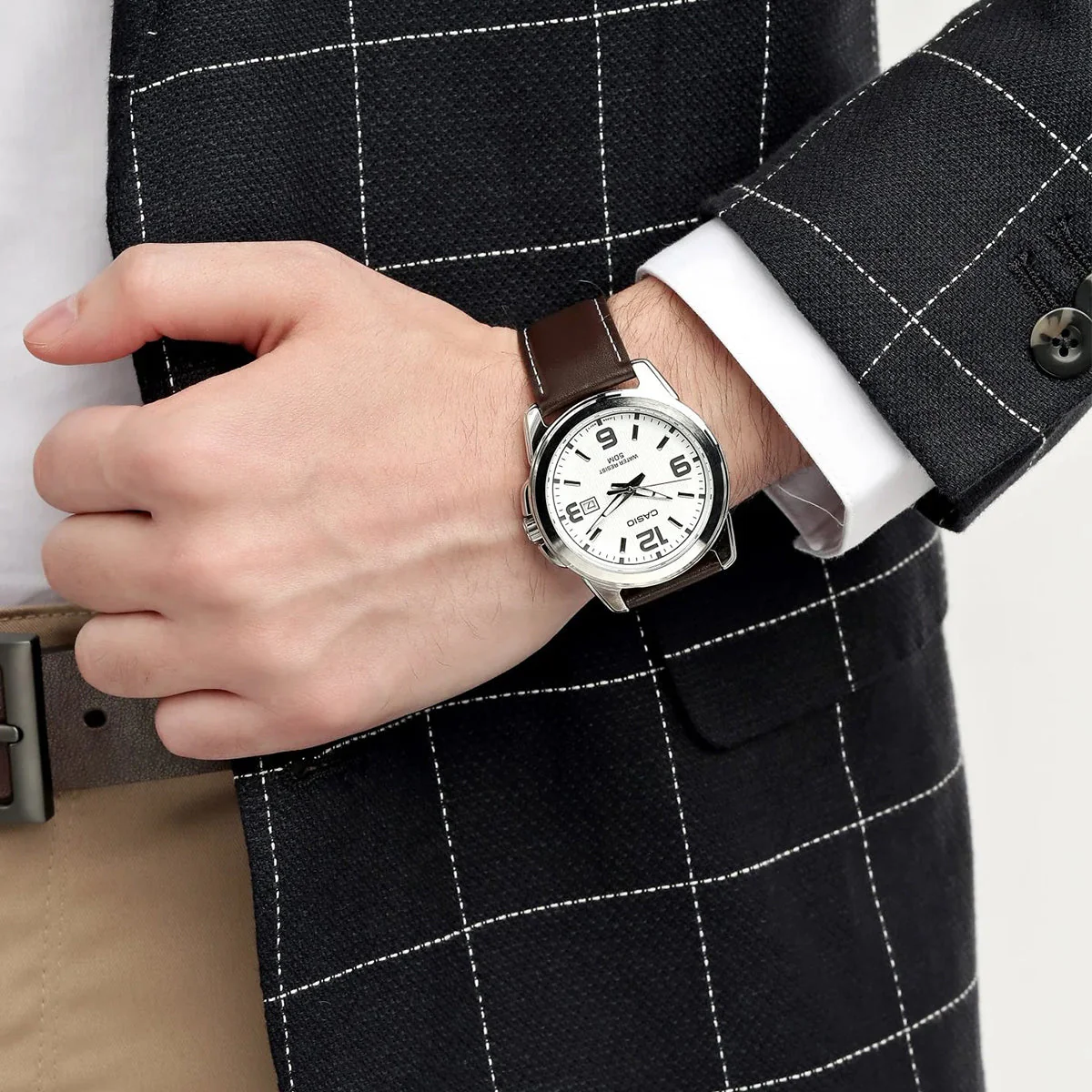 Zegarek męski Casio MTP-1314PL-7AVEF na brązowym pasku, biała tarcza - zdjęcie 2 Zegarek męski Casio MTP-1314PL-7AVEF na brązowym pasku, biała tarcza - zdjęcie 2