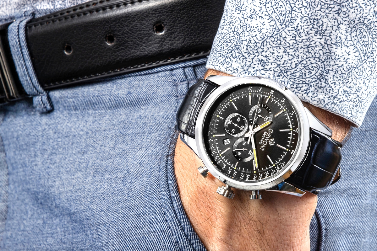 Zegarek męski Giewont GW7650-A2 Chronograph Sapphire na pasku czarnym, czarna tarcza - zdjęcie 4 Zegarek męski Giewont GW7650-A2 Chronograph Sapphire na pasku czarnym, czarna tarcza - zdjęcie 4