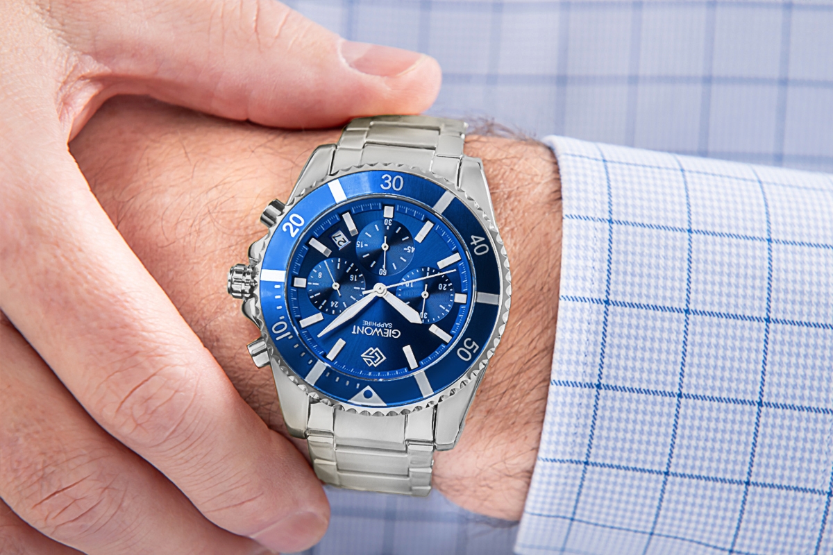 Zegarek męski Giewont GW3970-B3 Chronograph Sapphire na bransolecie srebrnej, niebieska tarcza - zdjęcie 3 Zegarek męski Giewont GW3970-B3 Chronograph Sapphire na bransolecie srebrnej, niebieska tarcza - zdjęcie 3