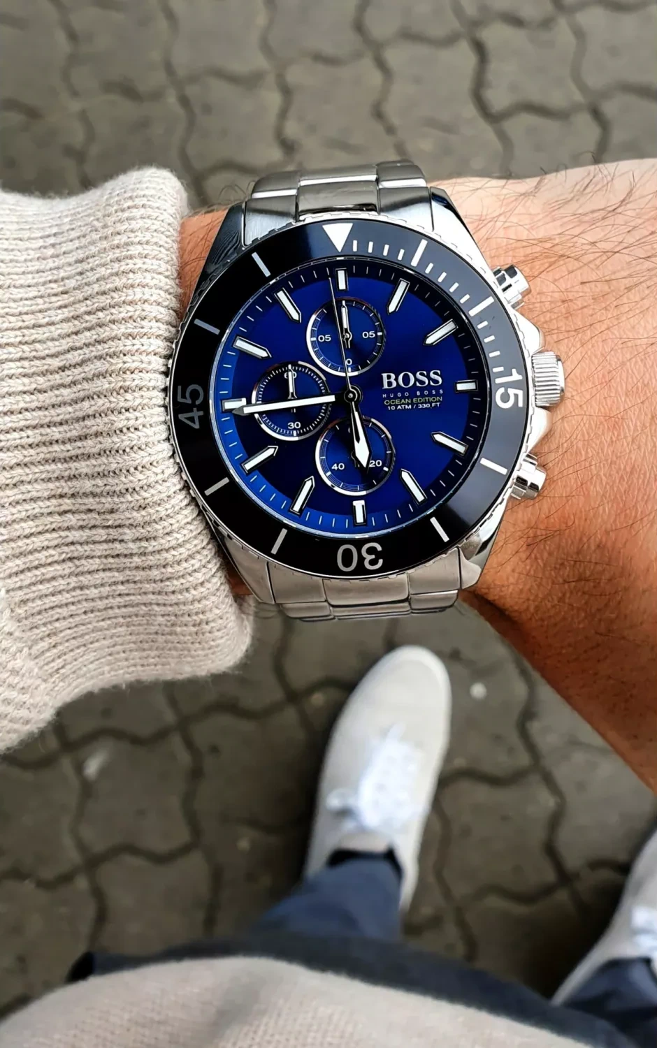 Zegarek męski Hugo Boss Ocean 1513704 na bransolecie srebrnej, niebieska tarcza, WR100 - zdjęcie 5 Zegarek męski Hugo Boss Ocean 1513704 na bransolecie srebrnej, niebieska tarcza, WR100 - zdjęcie 5