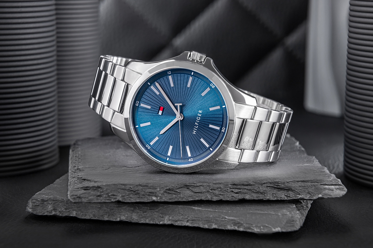Zegarek męski Tommy Hilfiger Bruce 1710670 na bransolecie srebrnej, niebieska tarcza - zdjęcie 3 Zegarek męski Tommy Hilfiger Bruce 1710670 na bransolecie srebrnej, niebieska tarcza - zdjęcie 3
