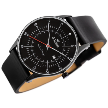 Analogowy zegarek męski marki G.Rossi na czarnym, skórzanym pasku. Srebrne wskazówki, czerwony sekundnik i srebrne indeksy na czarnej tarczy z minutami i datownikiem. Czarna koperta zegarka w rozmiarze 45 mm.