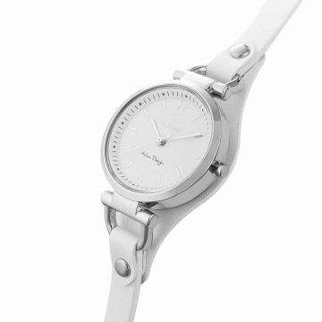 Elegancki zegarek damski z podkładką marki G.Rossi na kremowym skórzanym pasku. Srebrne wskazówki i indeksy na białej z dwoma cyframi arabskimi. Srebrna koperta zegarka o średnicy 32 mm.