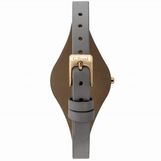 Elegancki zegarek damski na pasku z podkładką marki G.Rossi na szarym skórzanym pasku. Różowo-złote wskazówki i indeksy na szarej tarczy z dwiema cyframi arabskimi. Różowo-złota koperta zegarka o średnicy 32 mm.