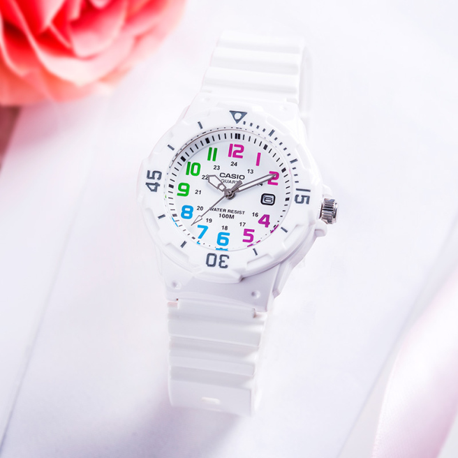 Zegarek dla dziewczynki Biały Kolorowe cyfry Casio LRW-200H-7BVDF