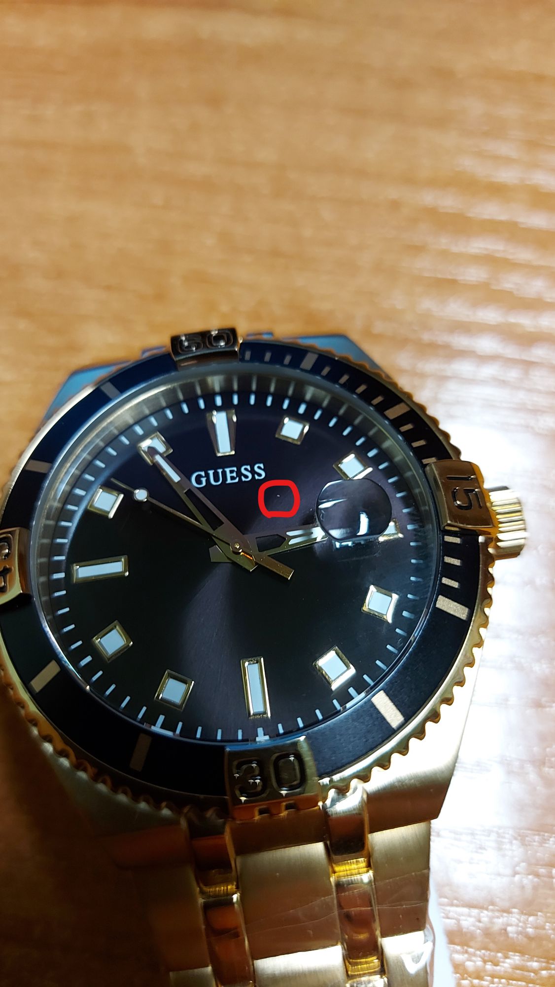Zegarek męski GUESS Premier GW0330G2 na bransolecie złotej, WR50 - zdjęcie 2 Zegarek męski GUESS Premier GW0330G2 na bransolecie złotej, WR50 - zdjęcie 2