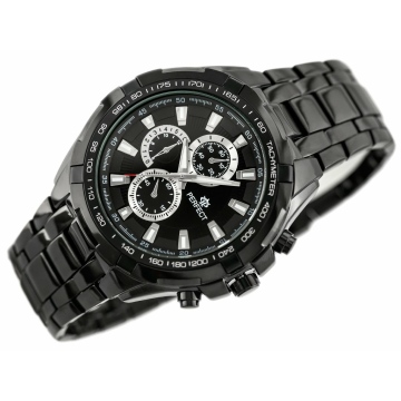 Zegarek męski marki Perfect na czarnej bransolecie. Srebrne wskazówki fluorescencyjne i indeksy na czarnej tarczy. Czarna koperta zegarka w rozmiarze 46 mm.